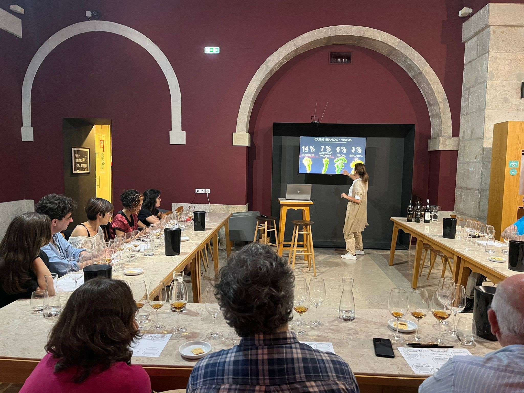 Vinho Madeira apresentado em Lisboa, na Sala de Provas da Viniportugal